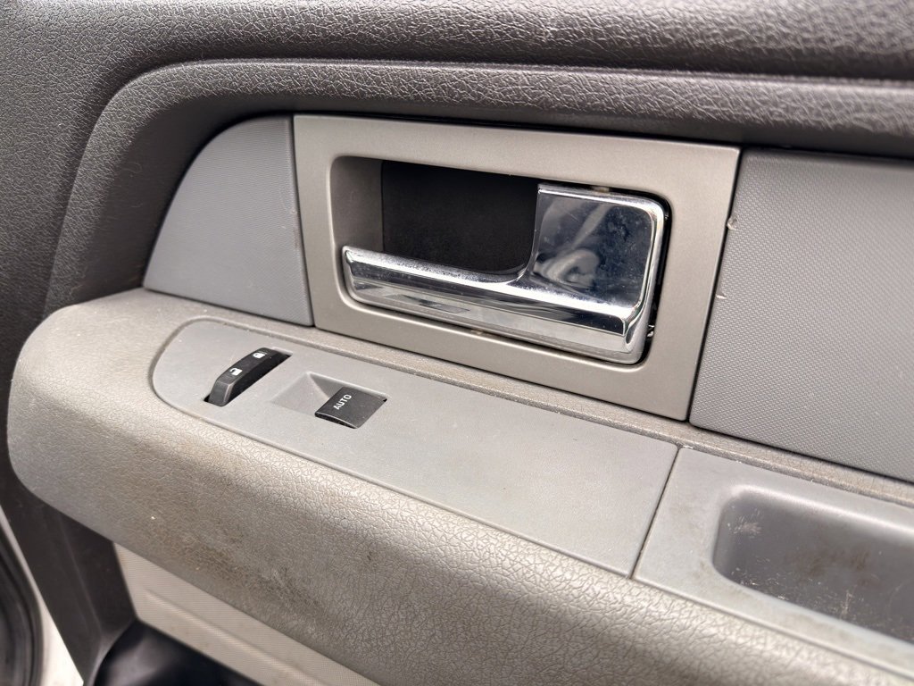 Used 2011 Ford F150 XL w/ Communications Pkg image 42