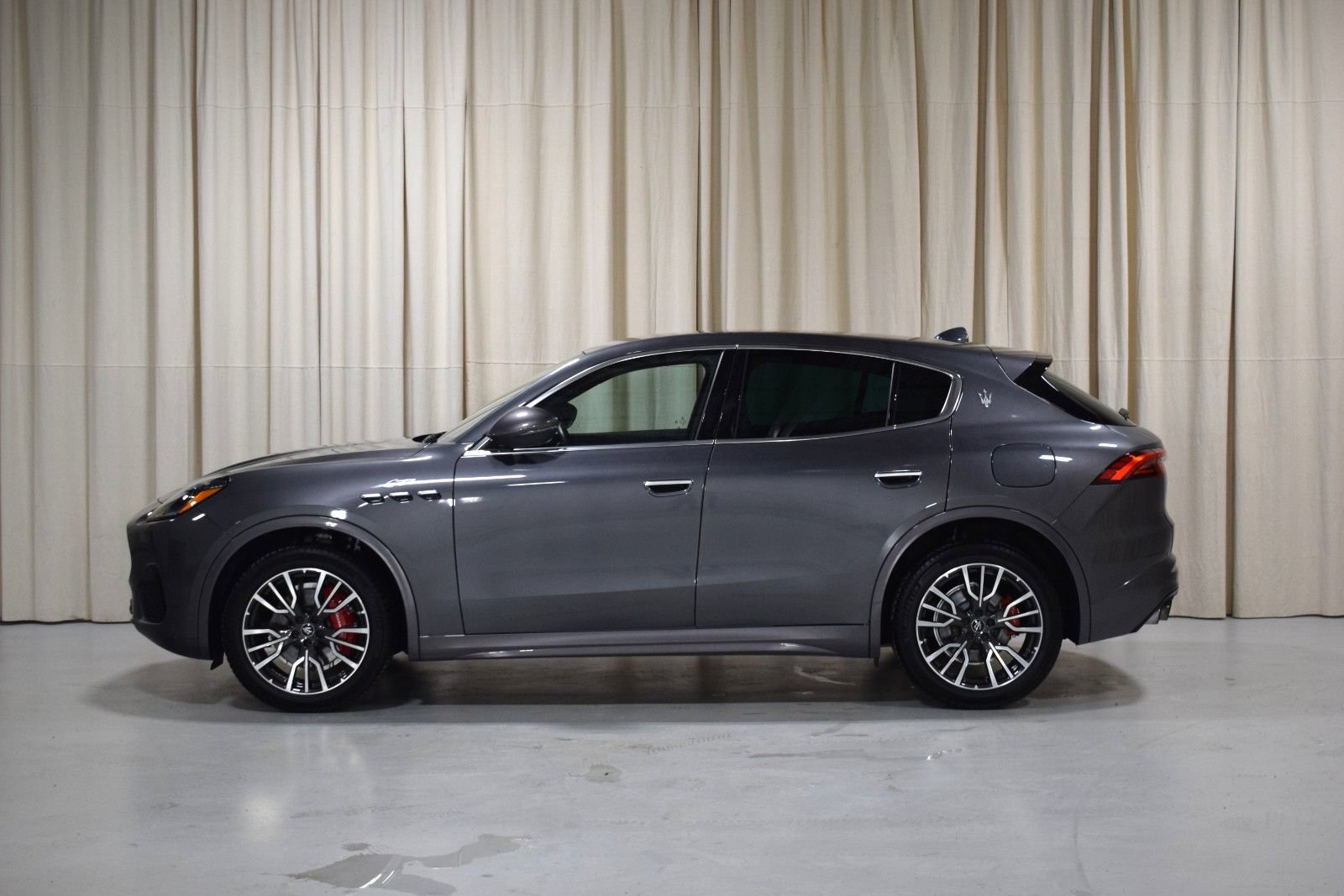 Certified 2024 Maserati Grecale Modena AWD/4WD image 6