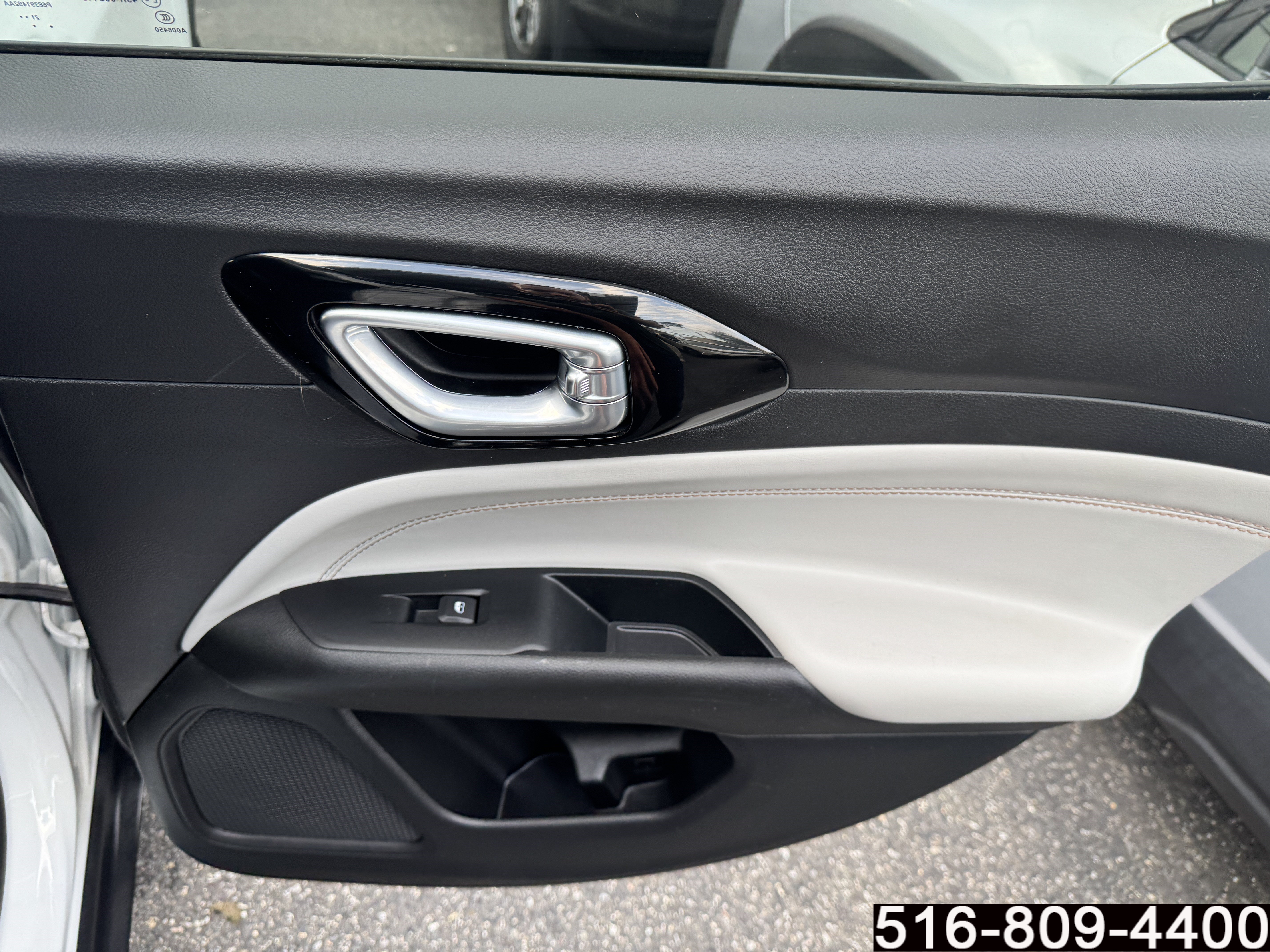 Used 2022 Jeep Compass Limited AWD/4WD image 33