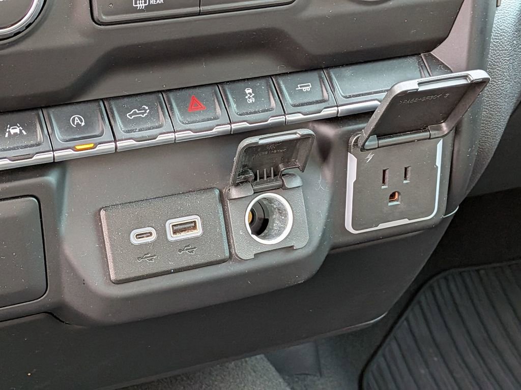Used 2023 Chevrolet Silverado 1500 Custom image 25