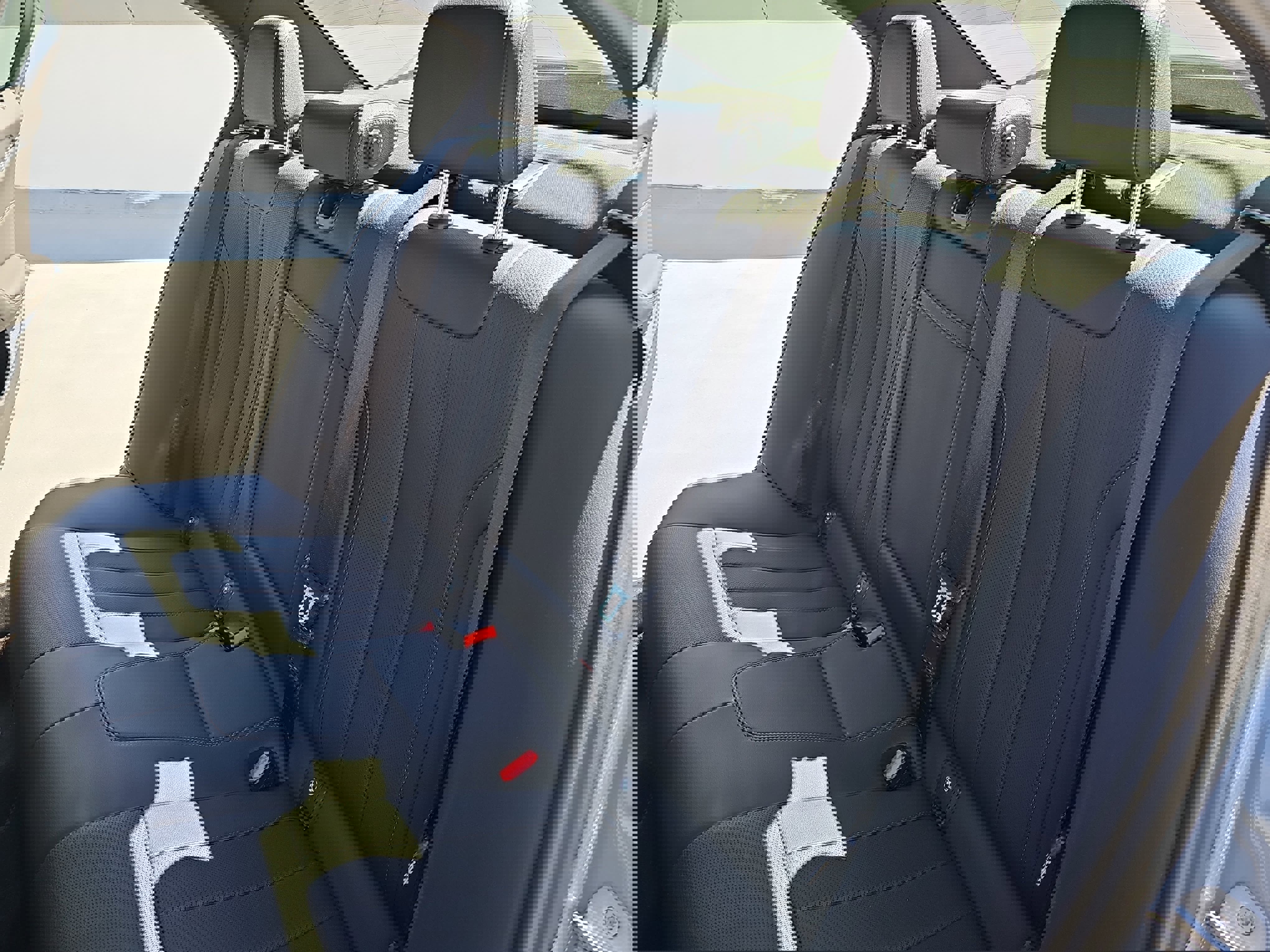 Used 2023 BMW 530e w/ M Sport Package image 14