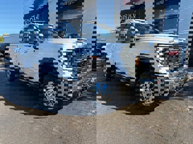 New 2026 GMC Sierra 3500 SLT w/ SLT Premium Package image 3