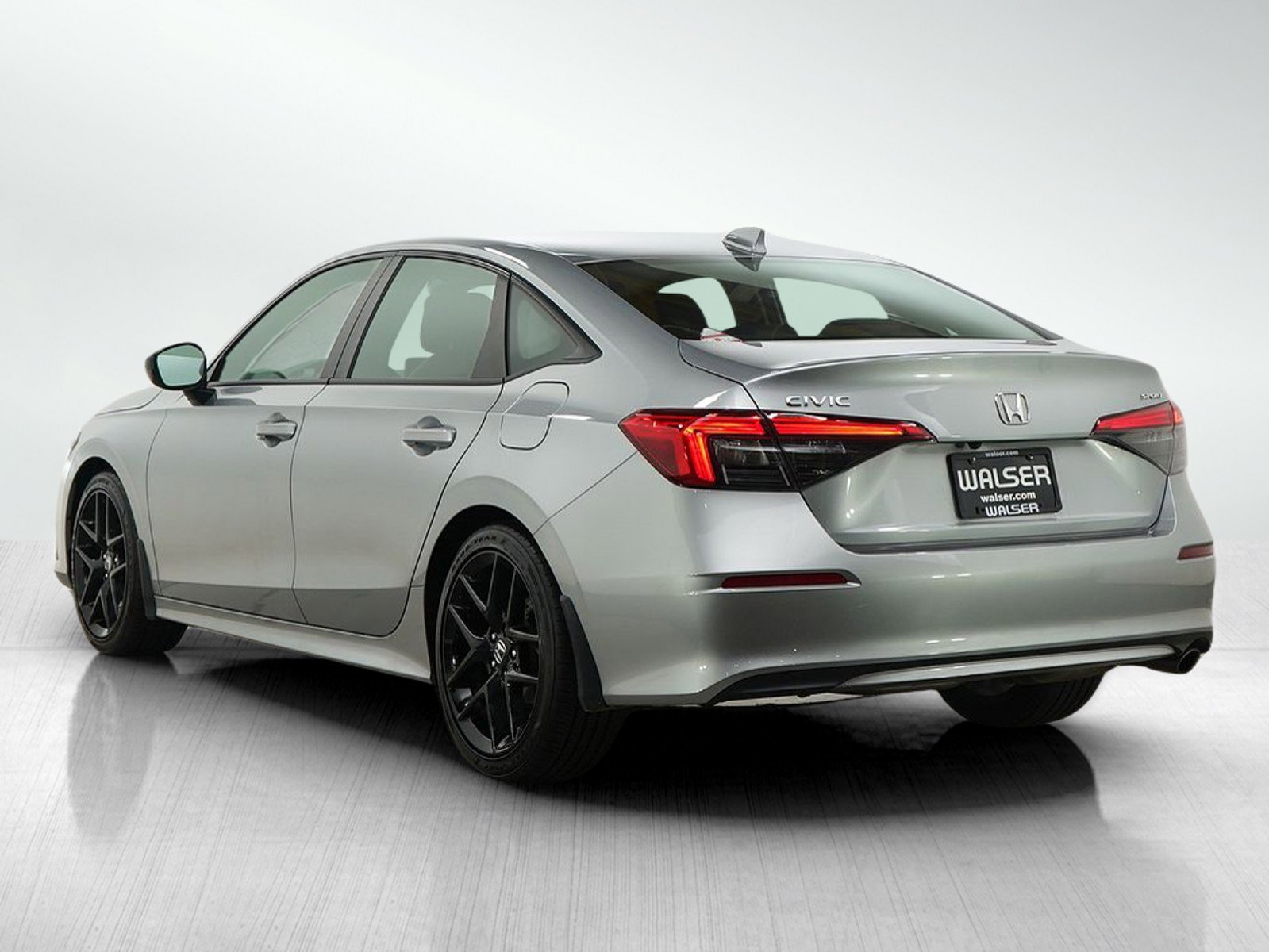 Used 2023 Honda Civic Sport image 3