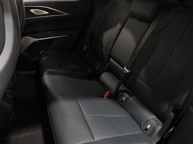 New 2026 Cadillac Lyriq Signature Sport image 20