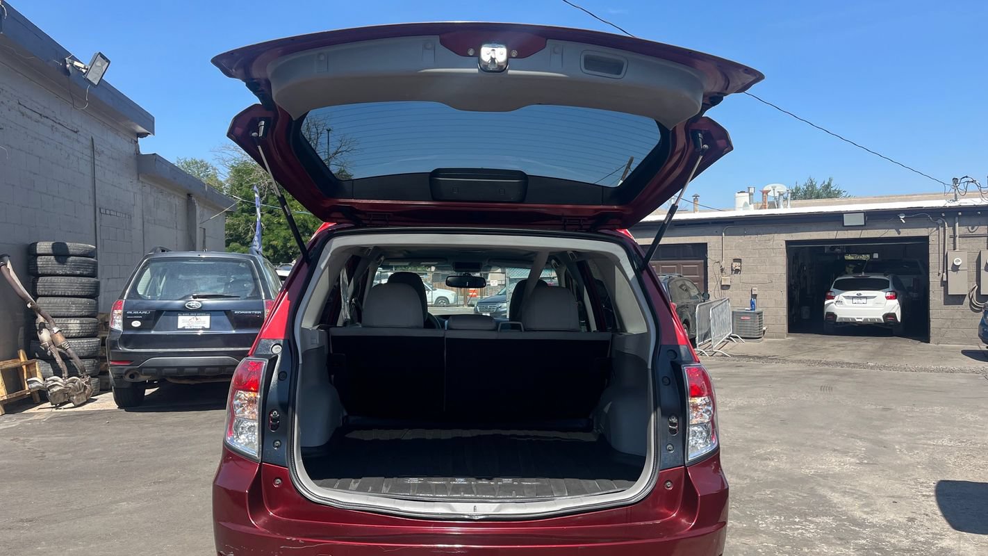 Used 2012 Subaru Forester 2.5X Premium w/ Popular Pkg 2 AWD/4WD image 22