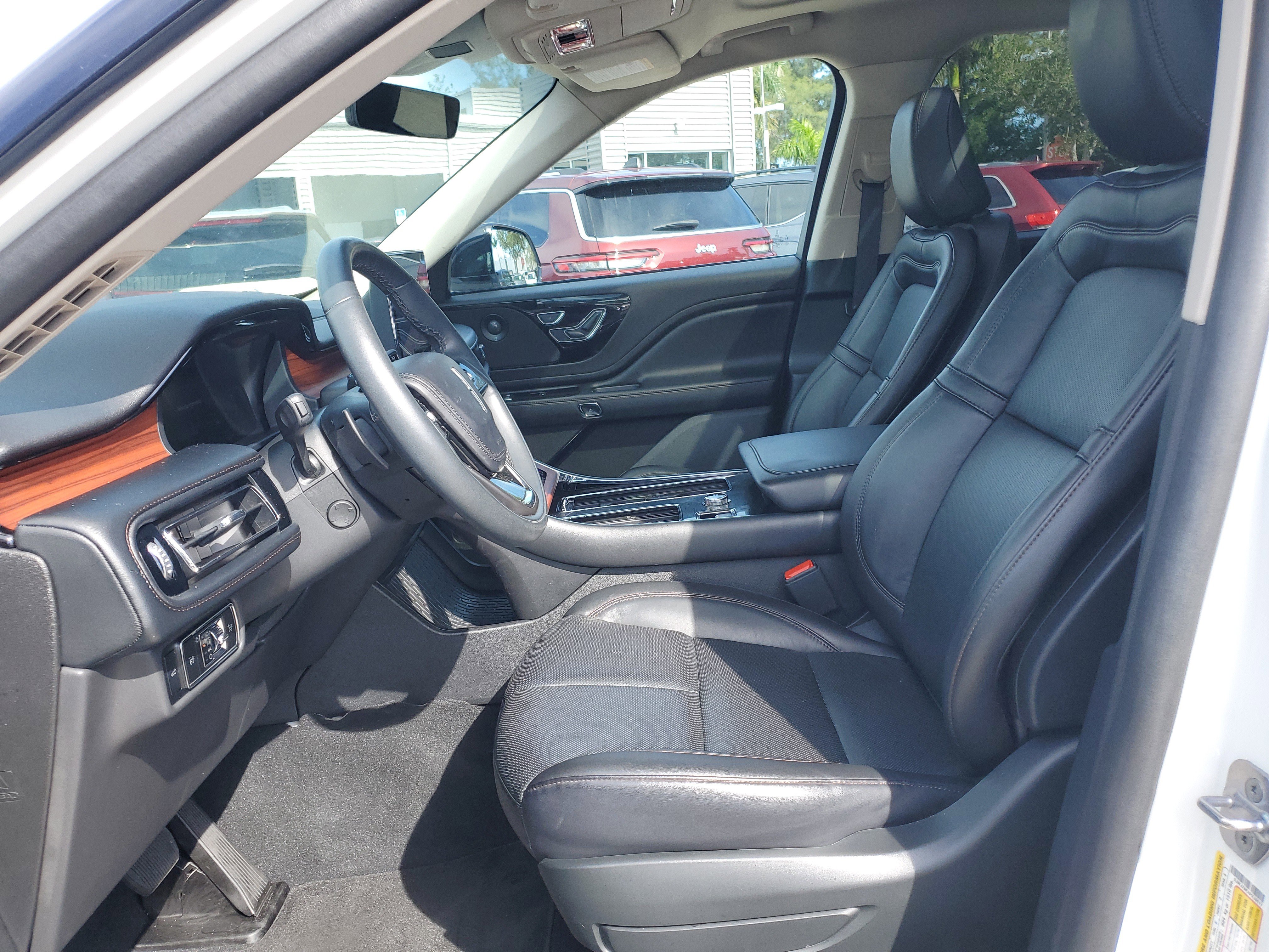 Certified 2023 Lincoln Aviator Reserve image 13