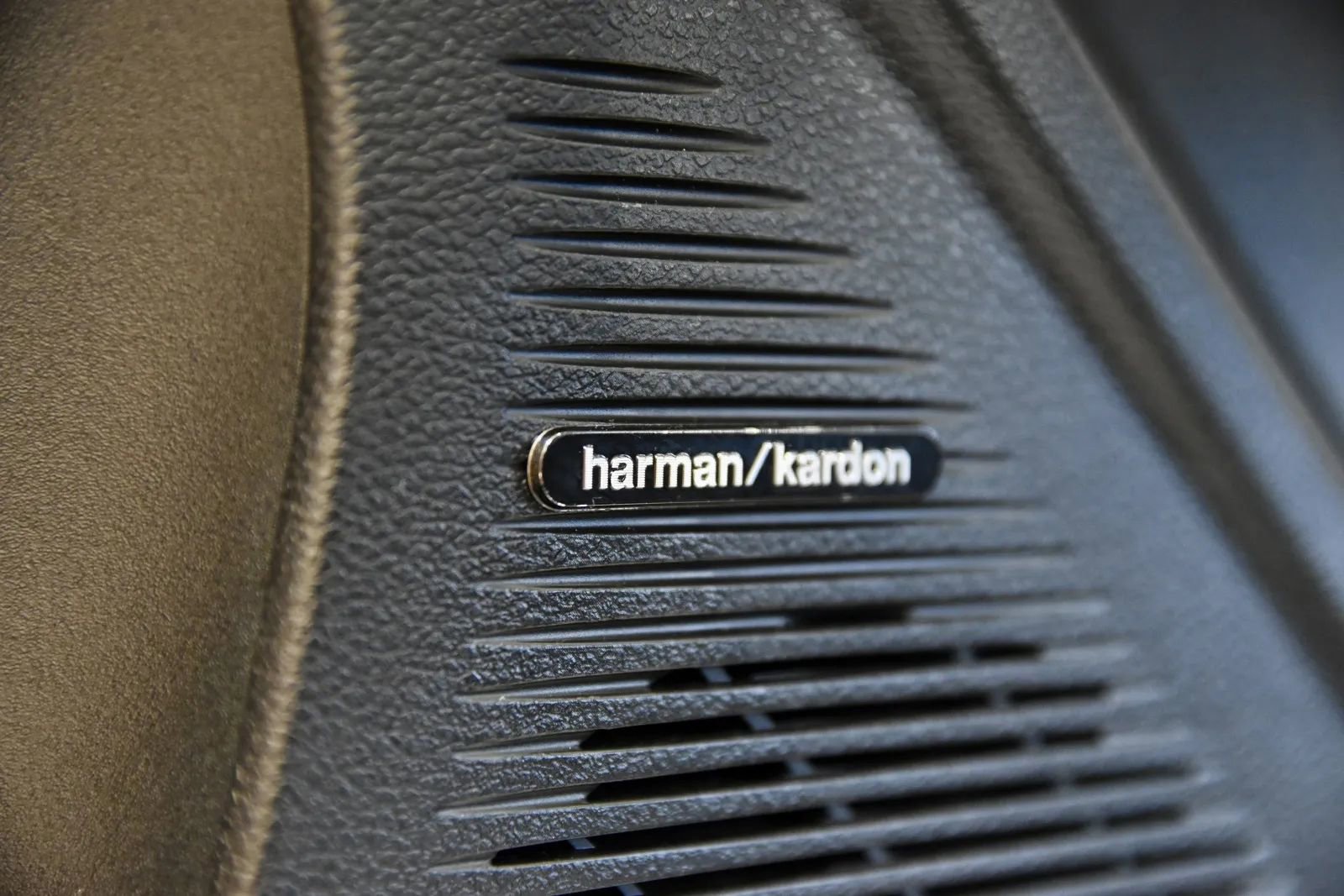 Used 2015 Dodge Challenger SRT Hellcat image 15