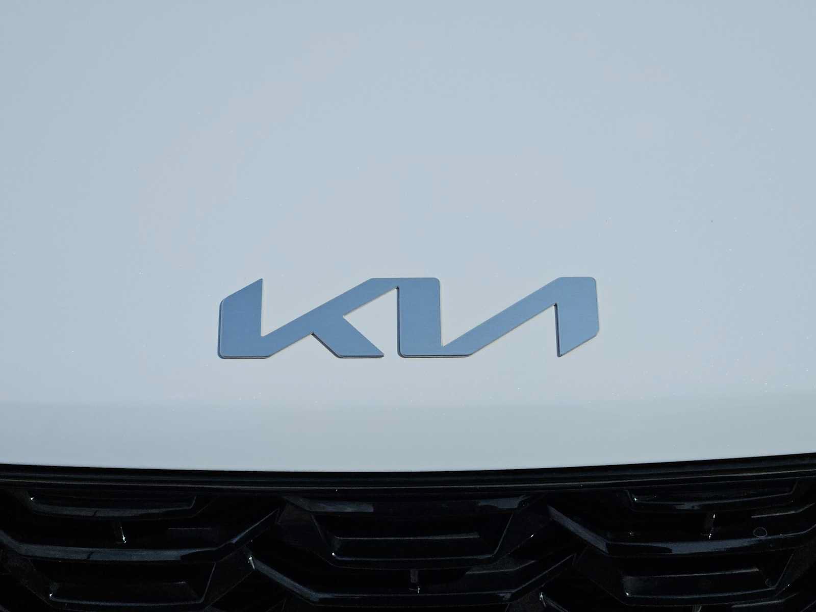 Certified 2025 Kia Sorento S FWD image 11