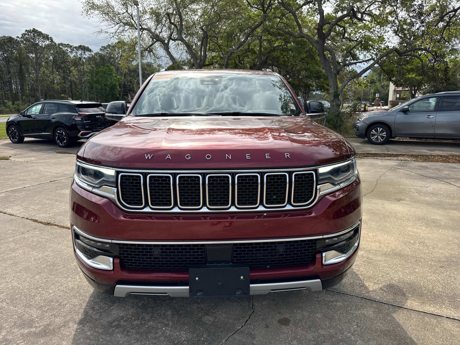 Certified 2024 Jeep Wagoneer Series II w/ Flexible Seating Group RWD image 8