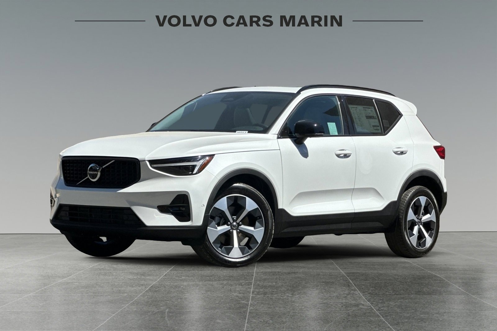 New 2026 Volvo XC40 B5 Plus w/ Protection Package Premier video 1