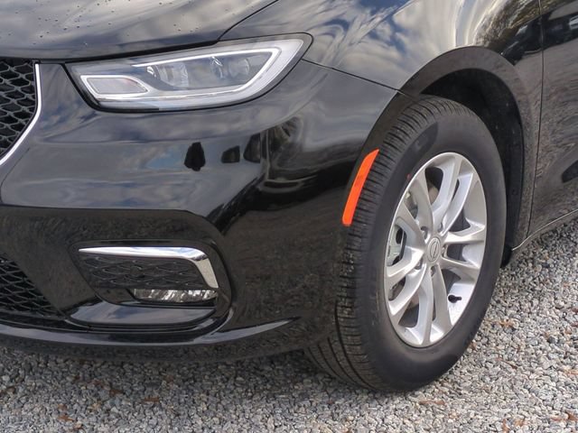 New 2026 Chrysler Pacifica Select FWD image 9