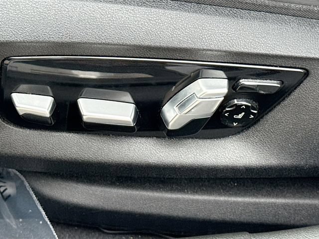 Used 2019 BMW M550i xDrive w/ Dynamic Handling Package AWD/4WD image 24
