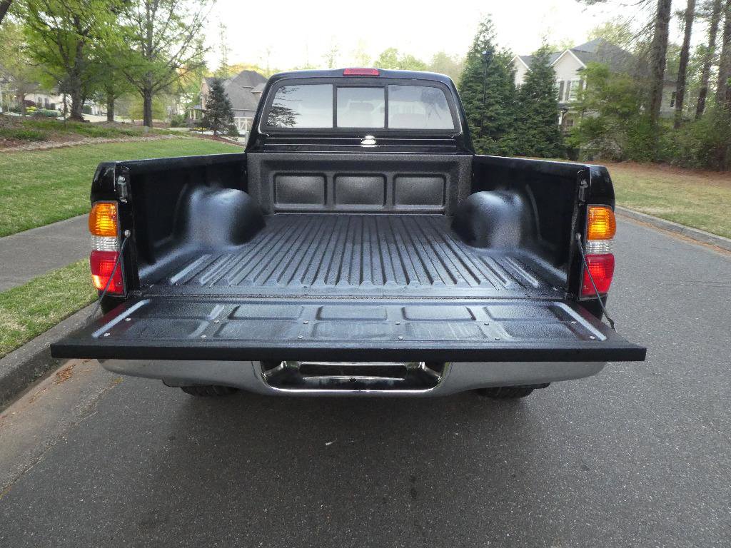 Used 2002 Toyota Tacoma PreRunner RWD image 12