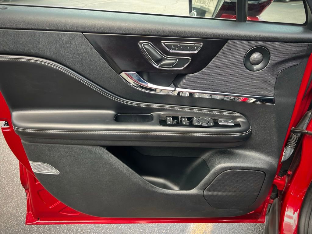 Used 2021 Lincoln Corsair Reserve w/ Elements Package image 32