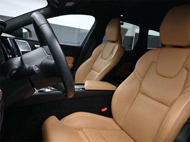 Used 2022 Volvo XC60 B6 Inscription w/ Advanced Package image 9