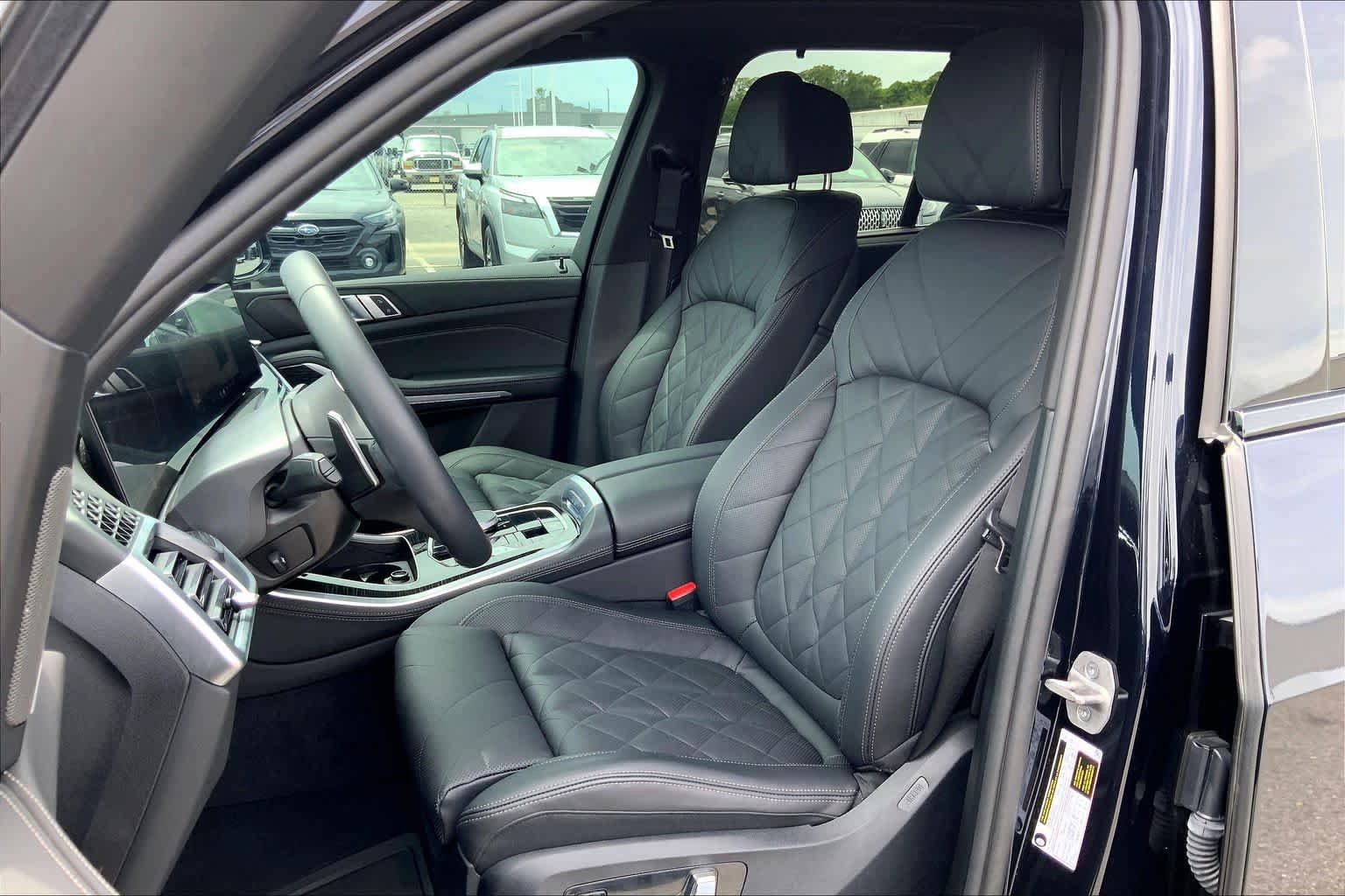 Used 2025 BMW X5 sDrive40i w/ M Sport Package RWD image 8