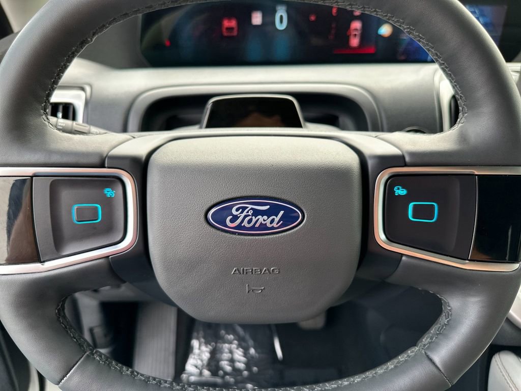 Certified 2025 Ford Expedition Active image 24