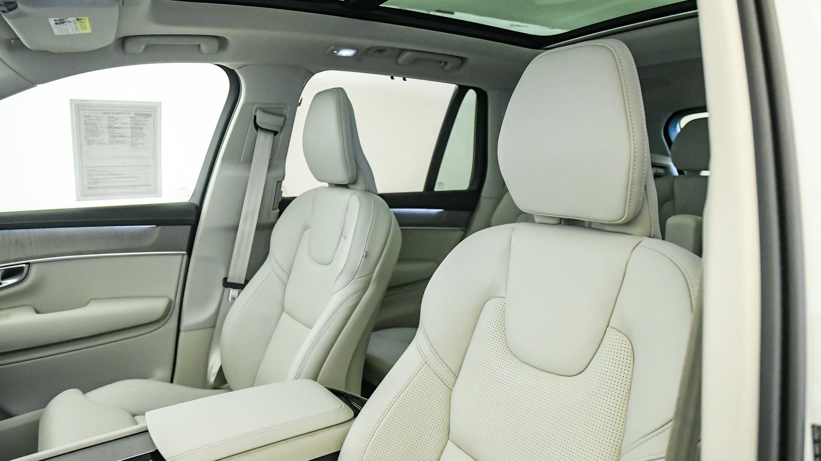 Certified 2026 Volvo XC90 B6 Ultra w/ Protection Package AWD/4WD image 18