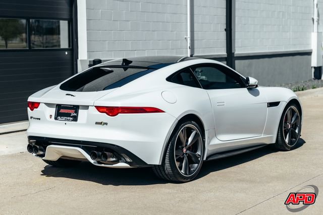 Used 2016 Jaguar F-TYPE R image 10