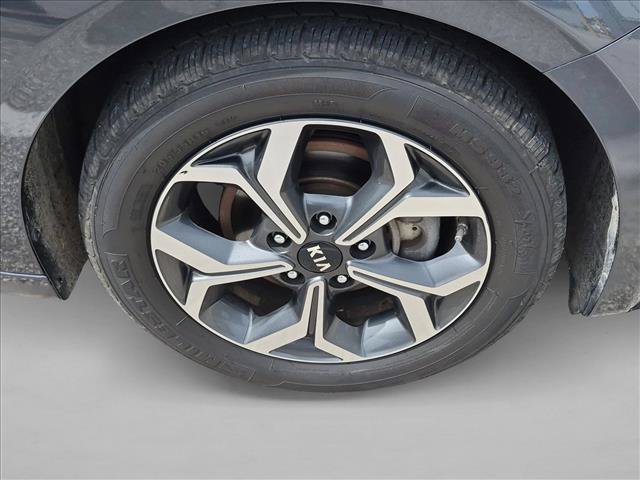 Used 2020 Kia Forte LXS FWD image 13