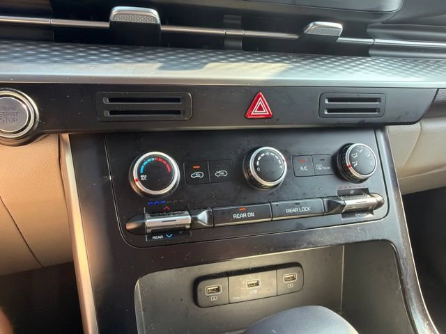 Certified 2024 Kia Carnival LX FWD image 15