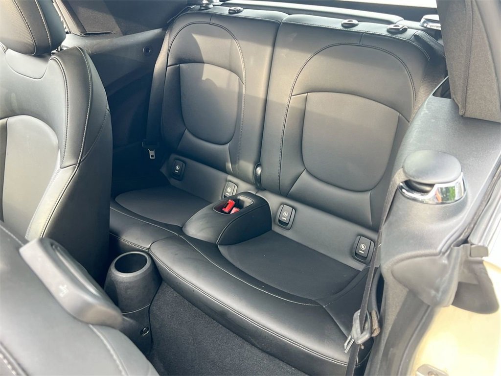 Used 2019 MINI Cooper S w/ Signature Upholstery Package image 19