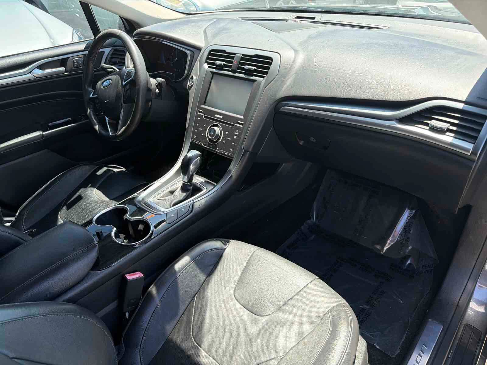 Used 2015 Ford Fusion Energi Titanium w/ Driver Assist Package FWD image 16