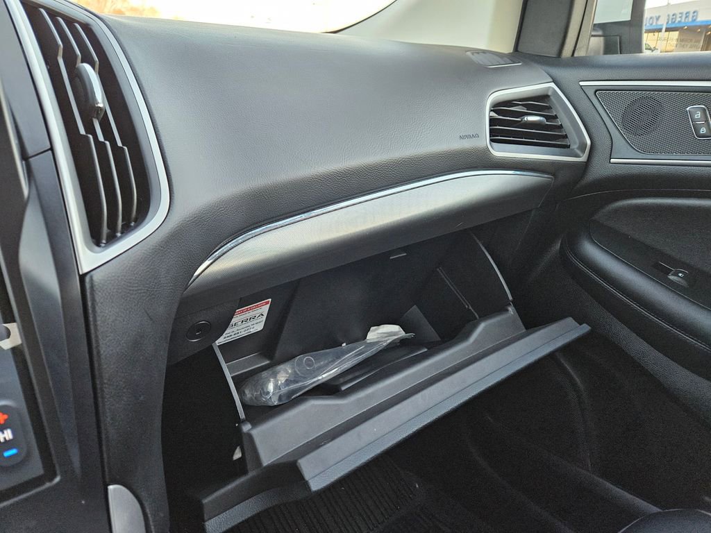 Used 2022 Ford Edge SEL w/ Convenience Package image 23
