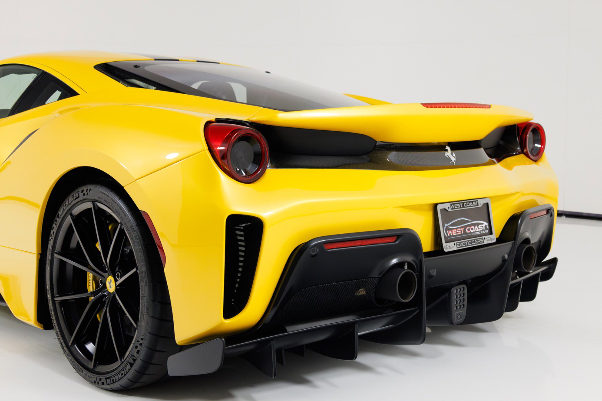 Used 2020 Ferrari 488 Pista image 64