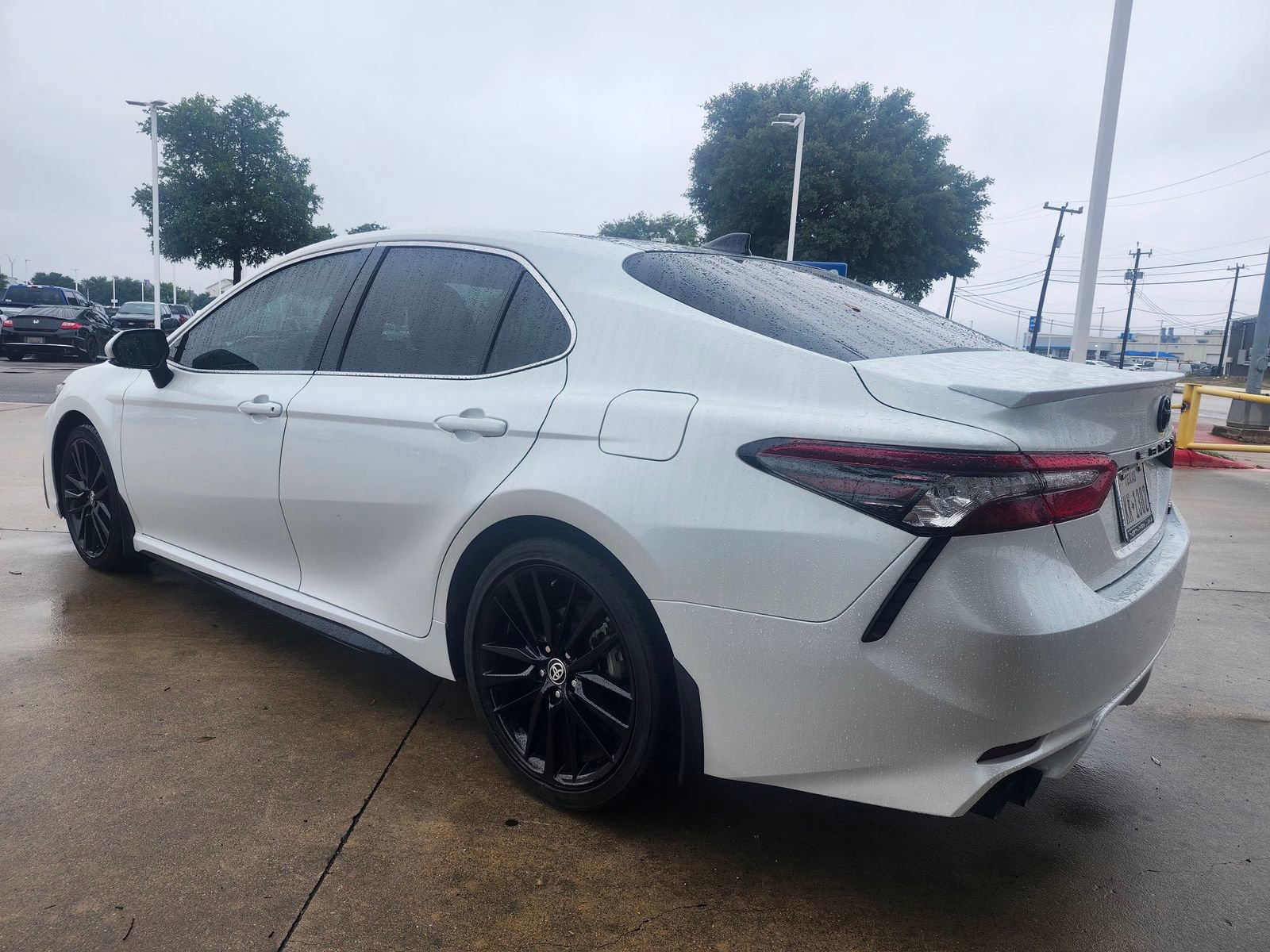 Used 2021 Toyota Camry XSE image 4