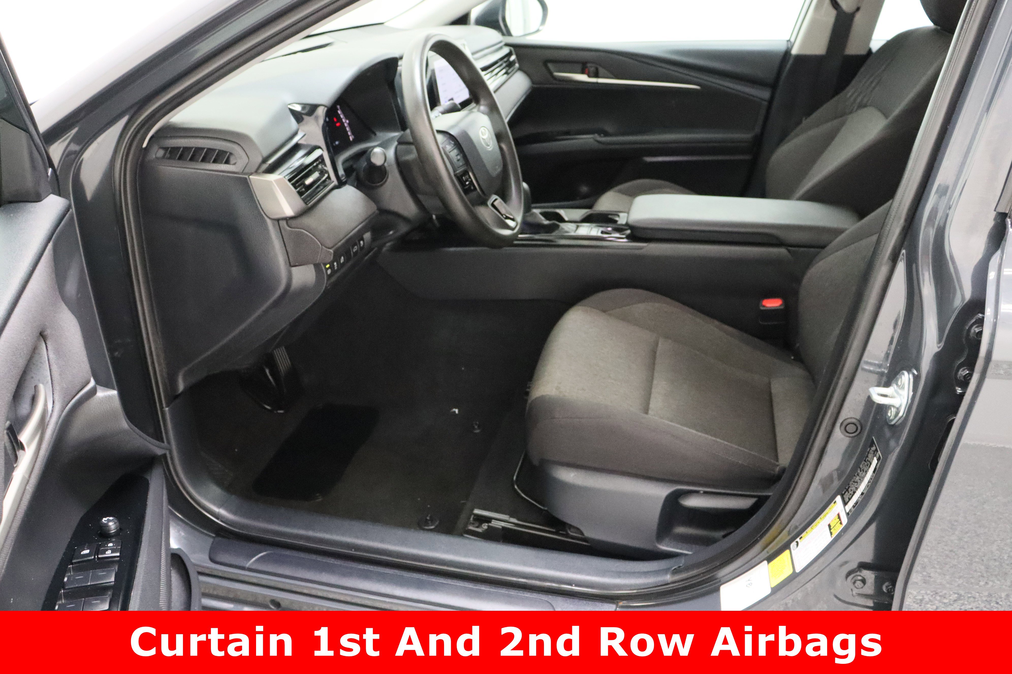 Used 2025 Toyota Camry LE FWD image 14