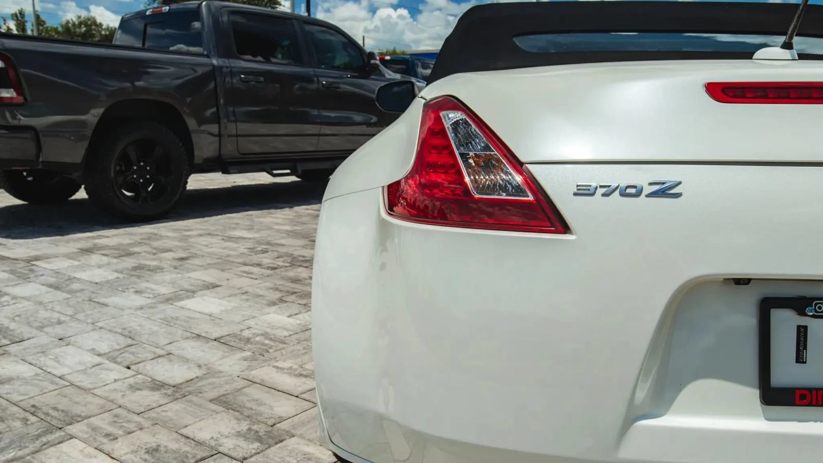 Used 2013 Nissan 370Z Touring w/ Sport Pkg RWD image 19