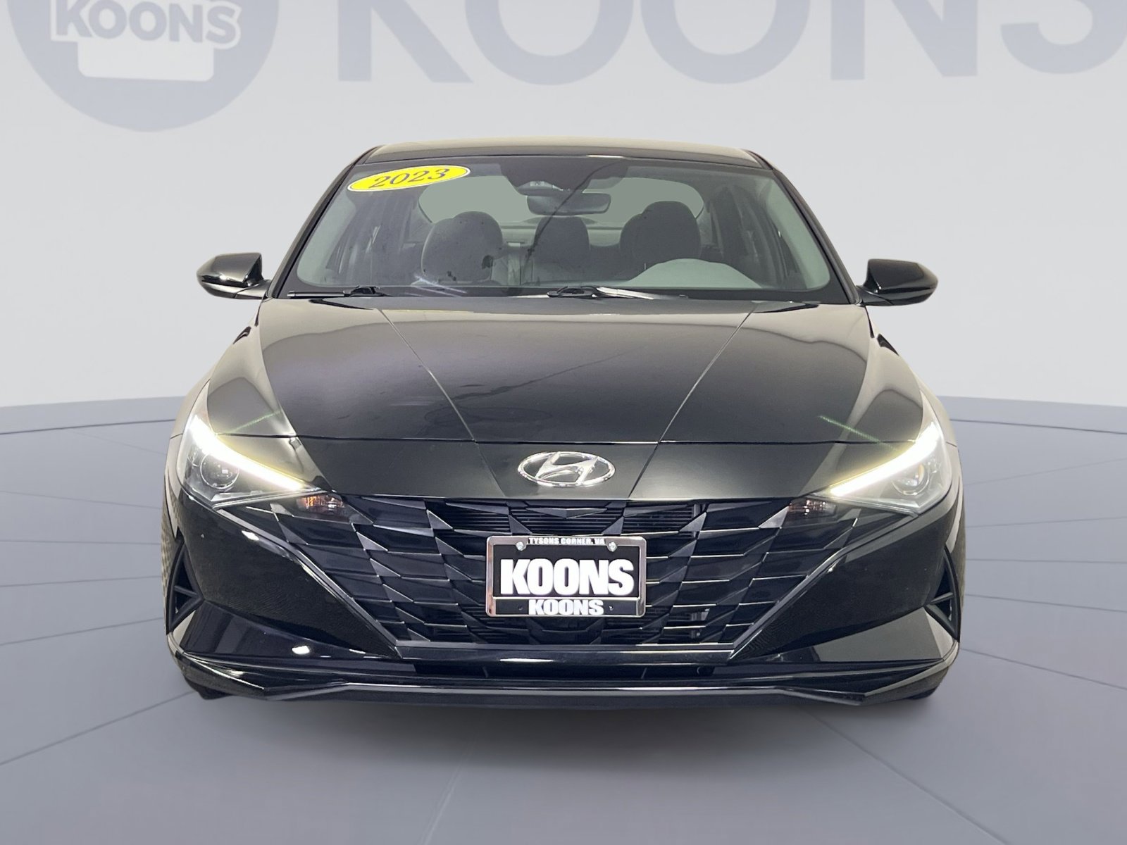 Used 2023 Hyundai Elantra Blue w/ Preferred Accessory Package image 11