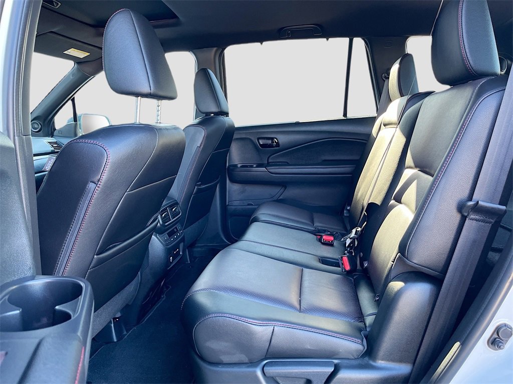 Used 2024 Honda Passport Black Edition image 26