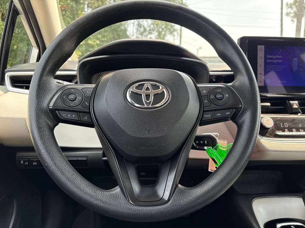 Used 2023 Toyota Corolla LE FWD image 10