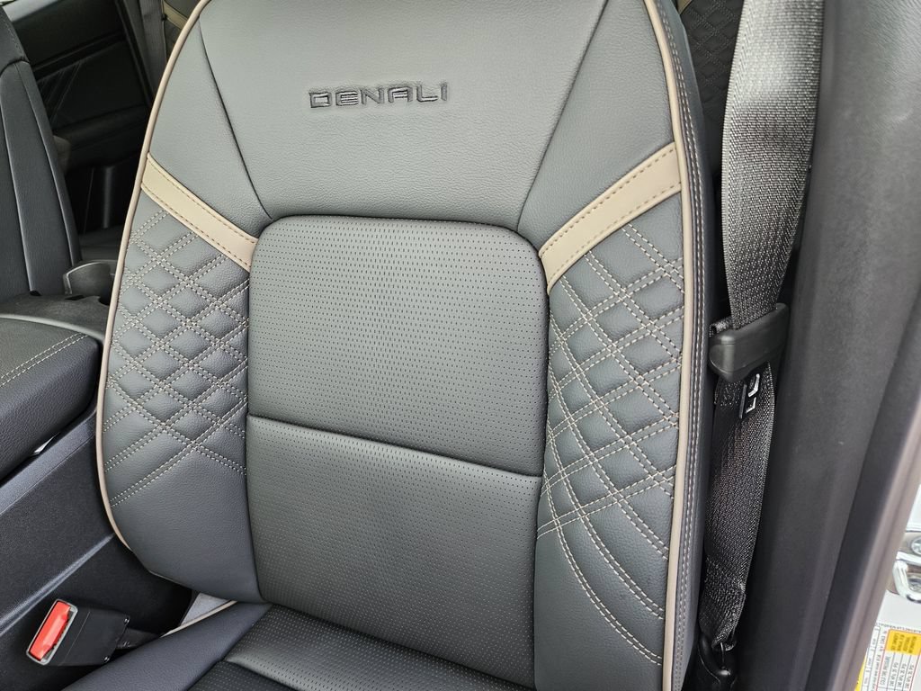 New 2026 GMC Canyon Denali AWD/4WD image 12