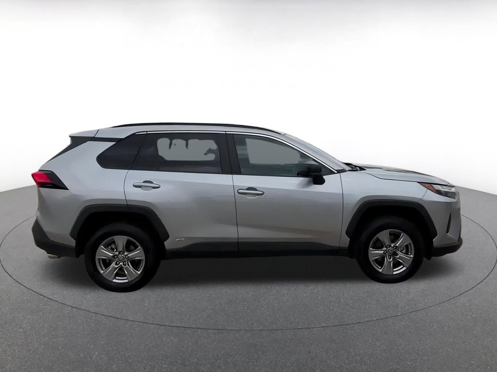 Used 2025 Toyota RAV4 LE image 16