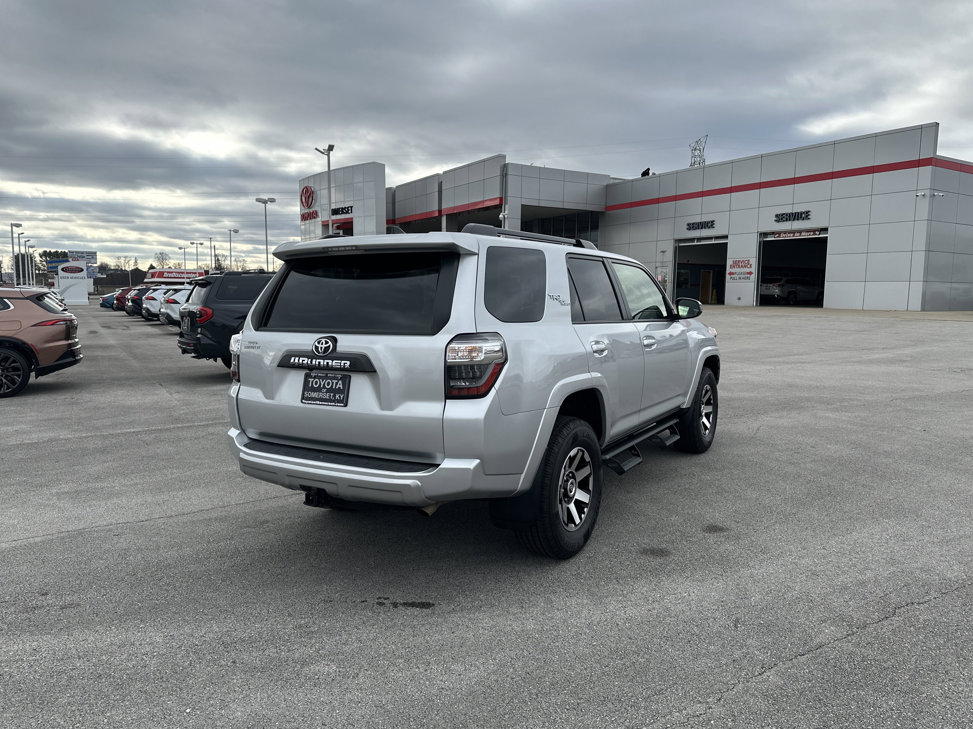 Certified 2024 Toyota 4Runner TRD Off-Road image 7