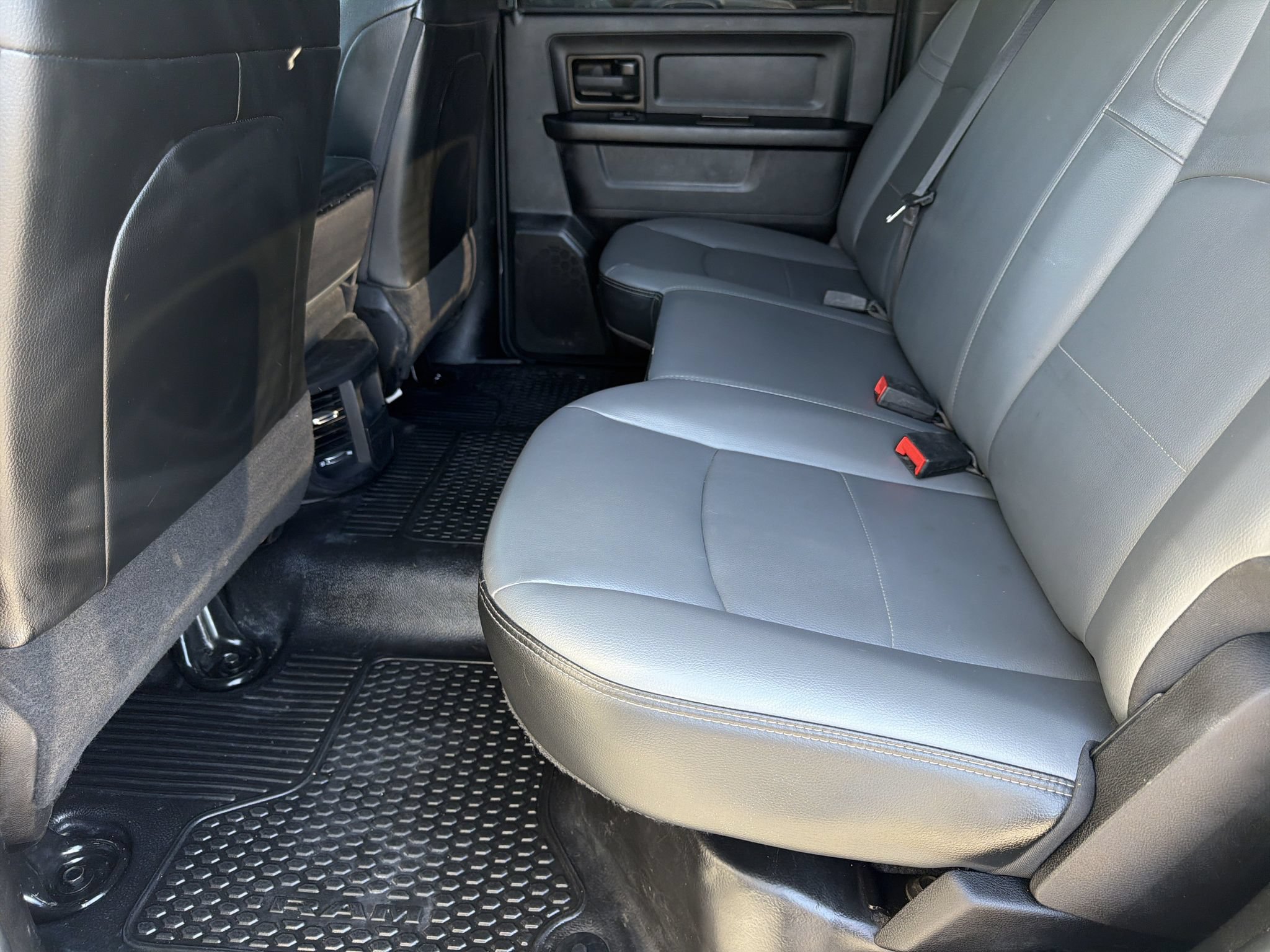 Used 2024 RAM 2500 Tradesman w/ Chrome Appearance Group AWD/4WD image 19