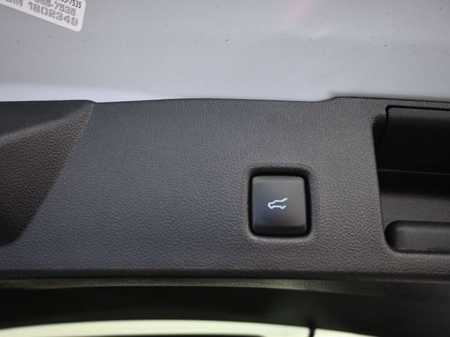 New 2025 Ford Escape SE w/ PHEV Premium Package image 9