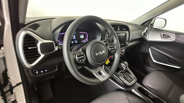 Used 2024 Kia Soul LX FWD image 13