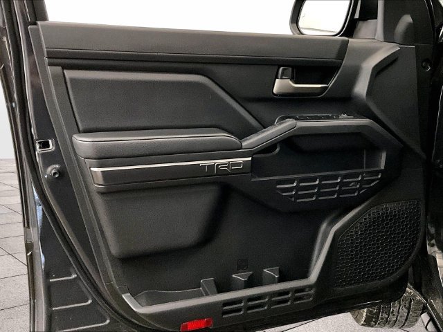 Used 2025 Toyota Tacoma TRD Sport AWD/4WD image 22