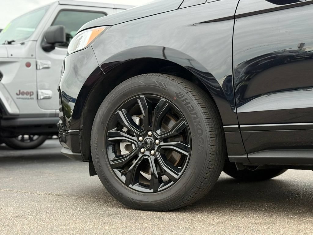 Certified 2024 Ford Edge SE w/ Black Appearance Package AWD/4WD image 38