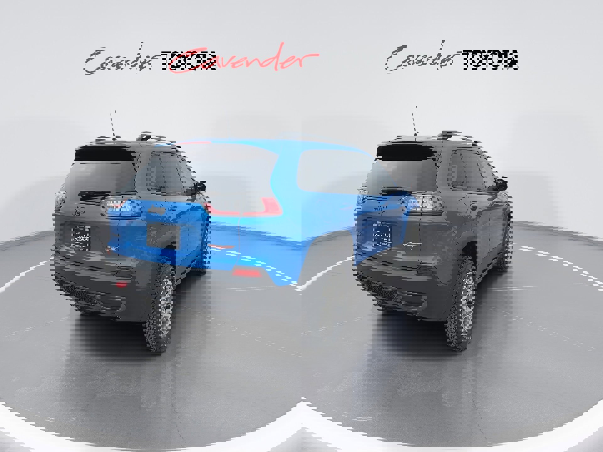 Used 2022 Jeep Cherokee Trailhawk image 8