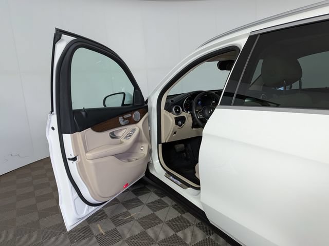 Used 2021 Mercedes-Benz GLC 300 4MATIC image 14