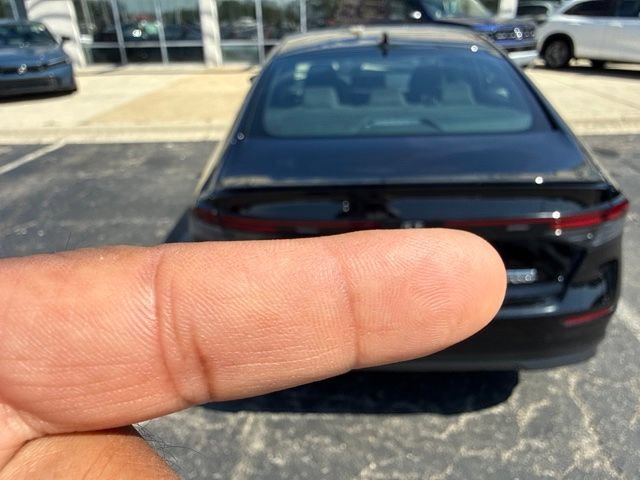 Used 2024 Honda Accord Sport image 3
