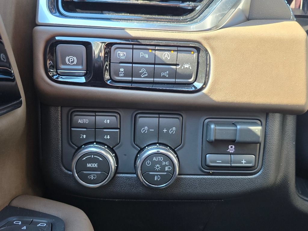 New 2026 GMC Yukon XL Denali Ultimate AWD/4WD image 18