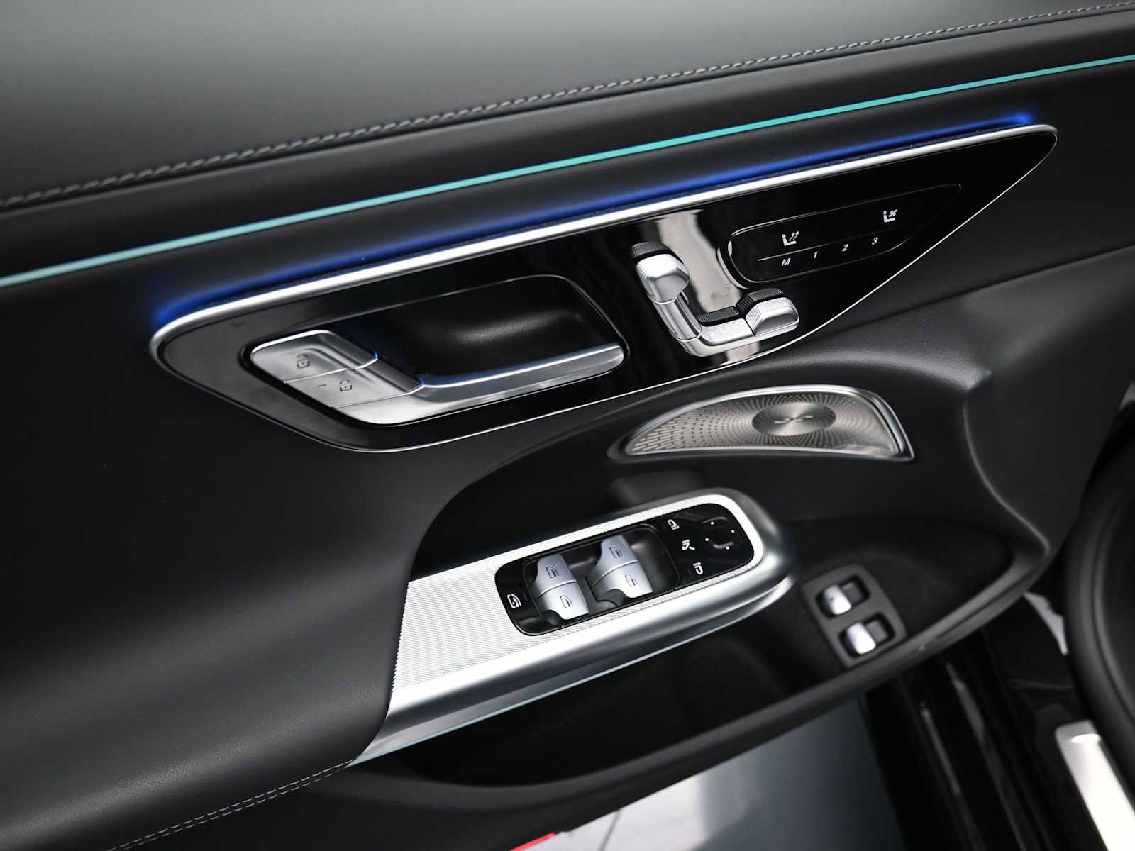 Used 2025 Mercedes-Benz E 53 AMG e 4MATIC Sedan image 4