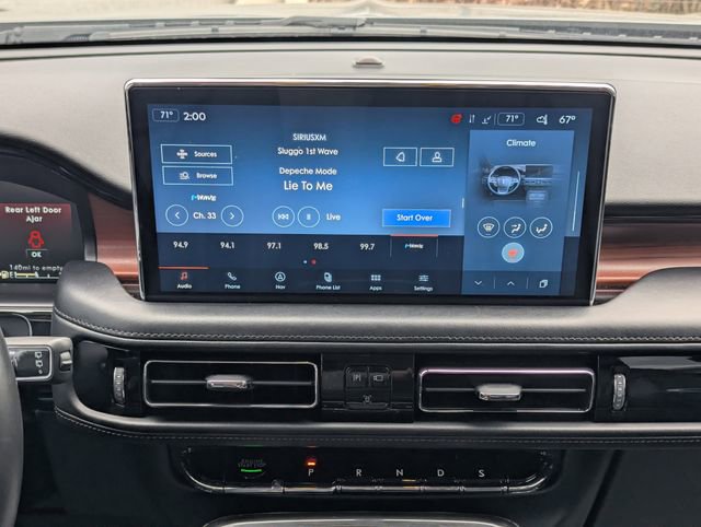 Certified 2022 Lincoln Nautilus Reserve w/ Equipment Group 201A image 17