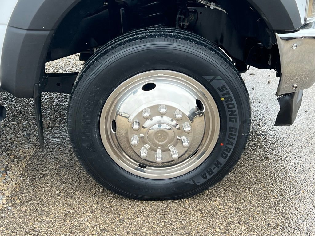 Used 2017 Ford F550 4x4 Crew Cab Super Duty w/ Power Equipment Group image 10